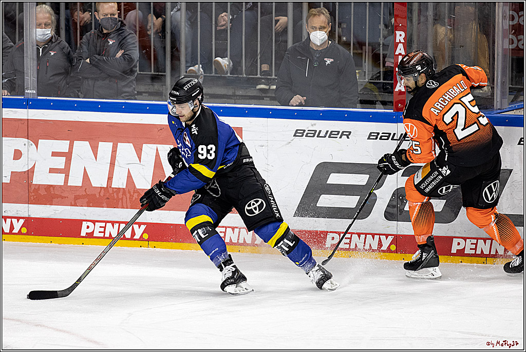 PENNY DEL;  Koelner Haie - Grizzlys Wolfsburg; Koeln, 25.11.2021